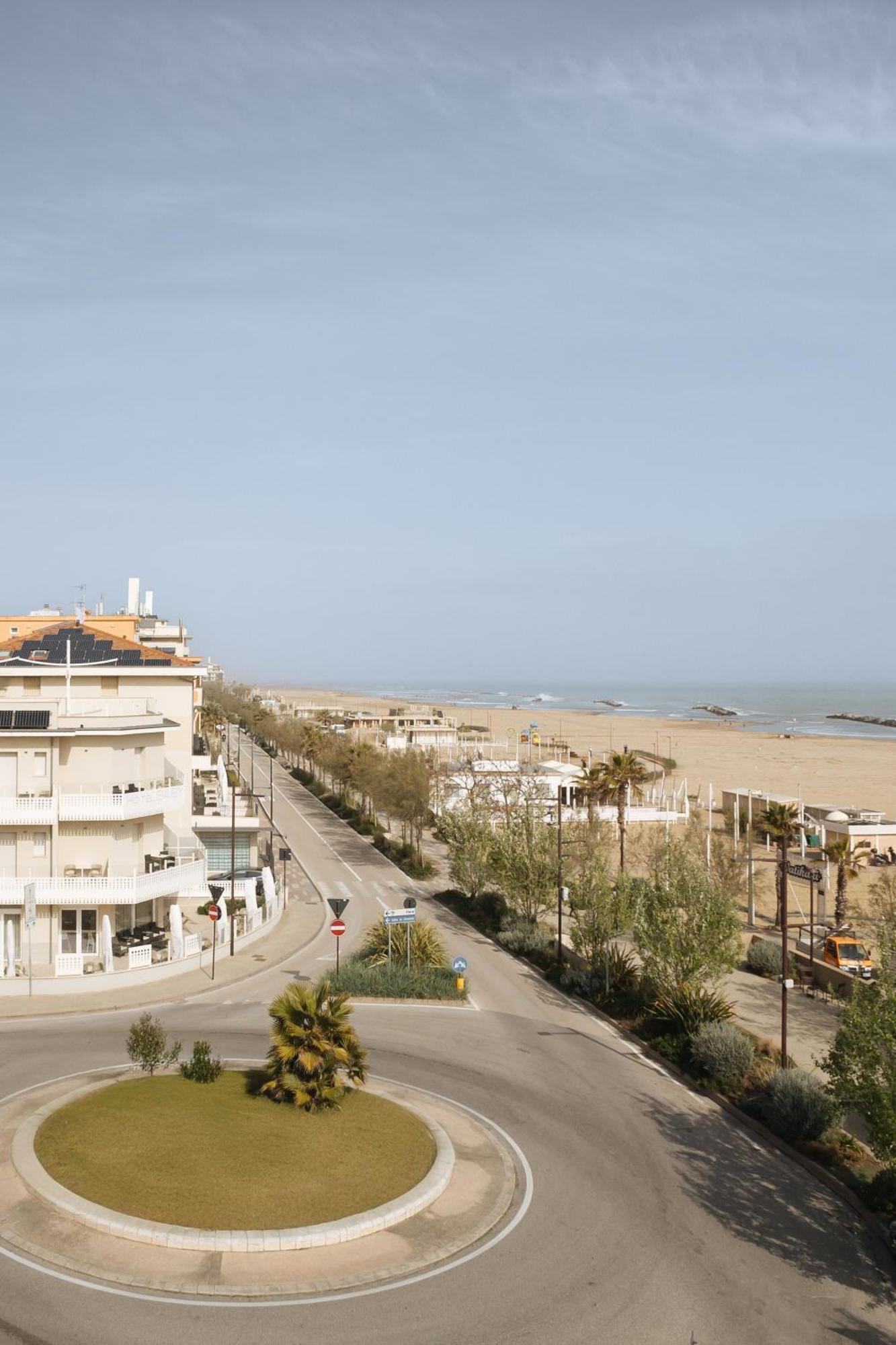 Gabbiano Apartments Rimini Exterior foto