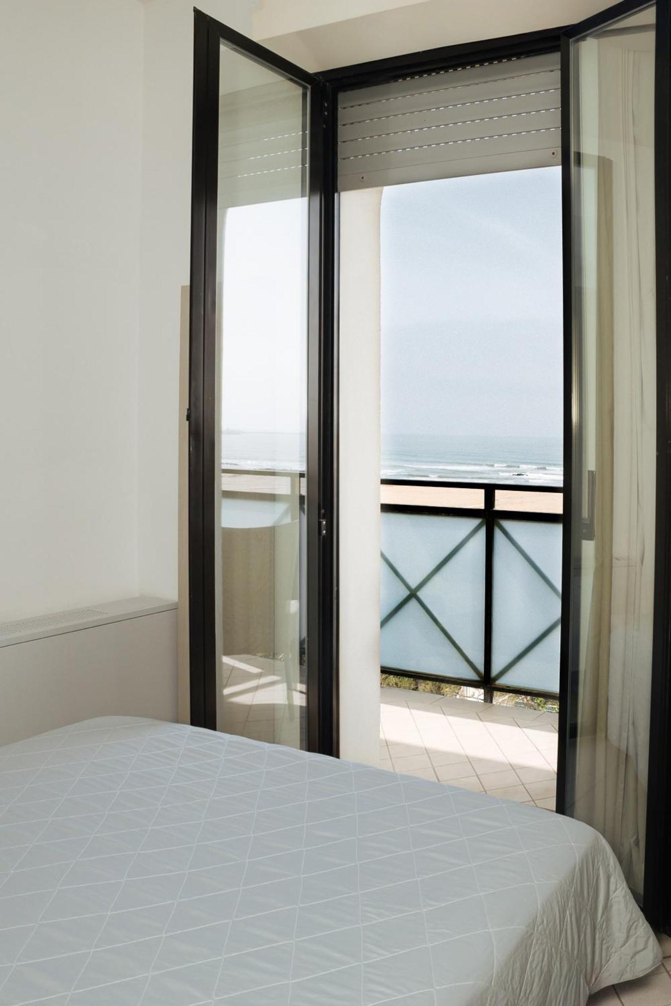 Gabbiano Apartments Rimini Exterior foto